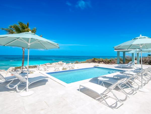 Luxury Oceanfront Villa in Exuma - Ideal for Families and Groups